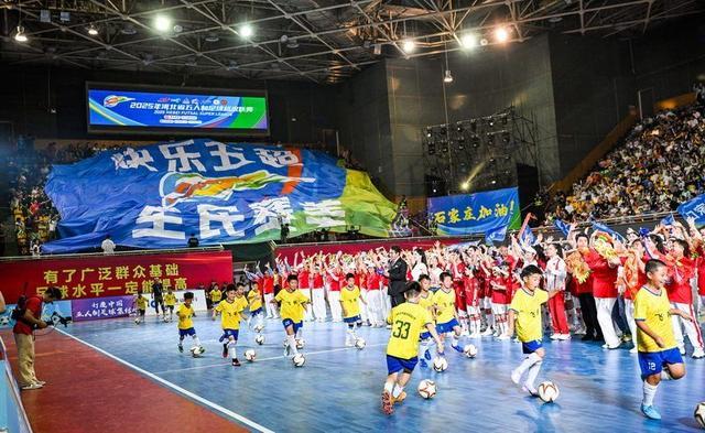 作为全国首, 赛场内激战, 自各行各业